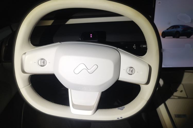 Used ONVO L60 2024 60 kWh Rear-Drive Version