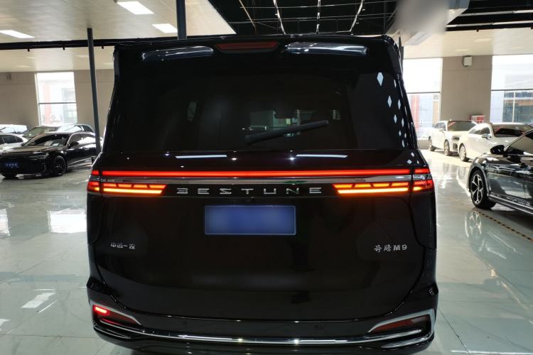 Used Bestune M9 2023 2.0T Ultimate Edition
