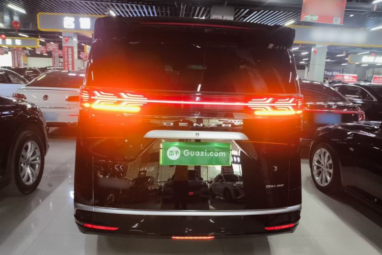 Used Denza D9 2022 DM-i 970 Four-Wheel Drive Flagship Model