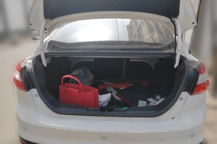 Used Ford Focus 2012 Sedan 1.6L Automatic Prestige Model