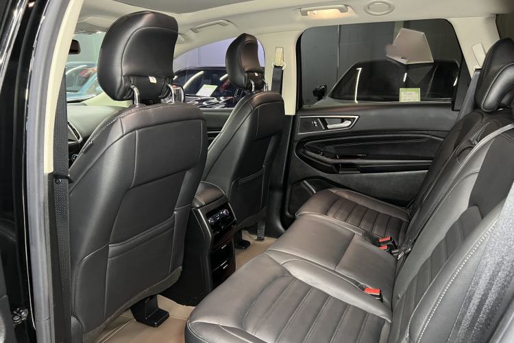 Used Ford Edge 2016 EcoBoost 245 Two-Wheel-Drive Titanium 7-Seater