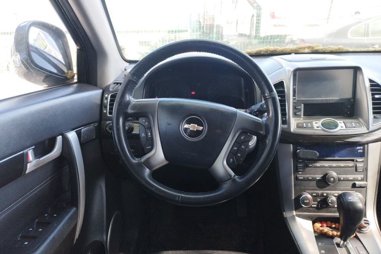 Used Chevrolet Captiva 2014 2.4L 4x4 Flagship Edition 7 Seats Steering Wheel