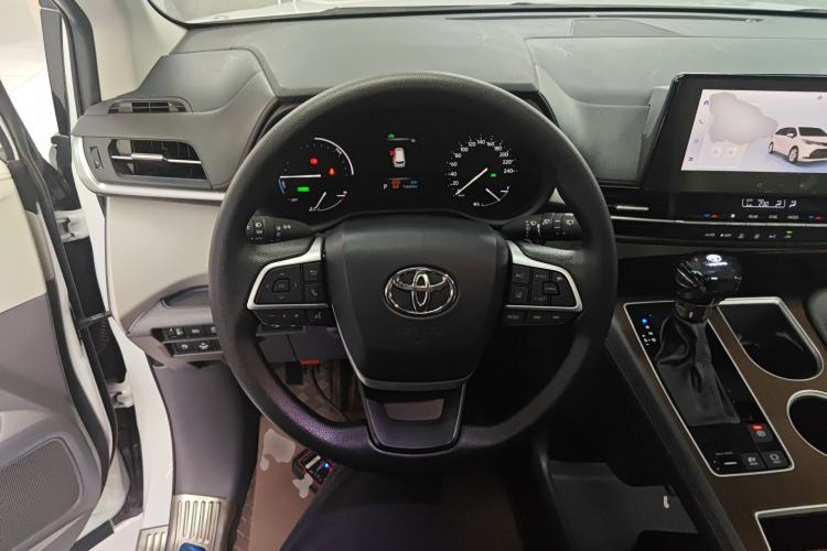 Used Toyota SIENNA 2024 2.5L Hybrid Comfort Edition Steering Wheel