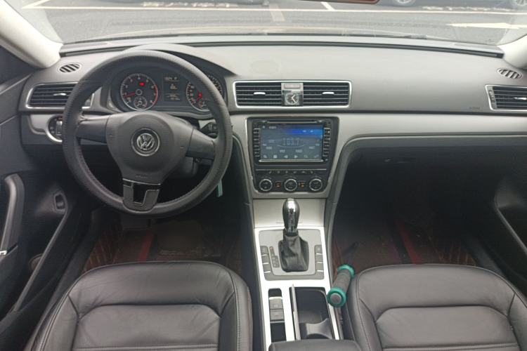 Used Volkswagen Passat 2013 1.8TSI DSG Prestige Edition Center Console