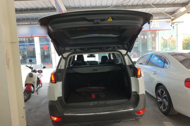 Used Peugeot 5008 2023 400THP True Love Edition 5-seater
