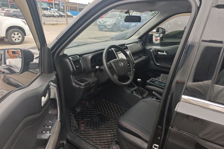 Used CHANGAN OSHAN X70A 2019 1.5L Manual Basic Version China VI Standard
