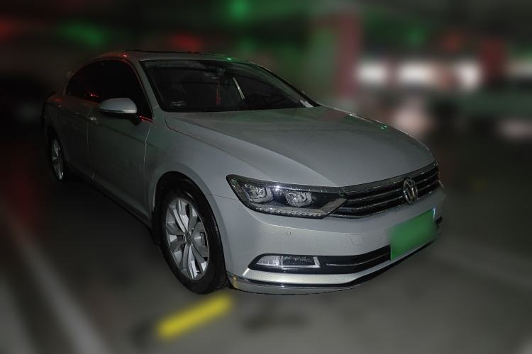 Used Volkswagen Magotan 2018 Facelift 330TSI DSG Luxury Model
