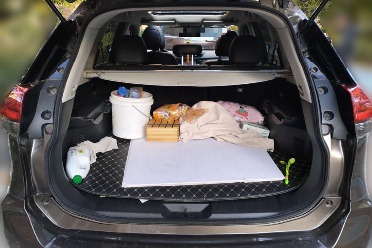 Used Nissan X-Trail 2023 Classic 2.0L Two-Wheel Drive Smart Connect Premium Edition
