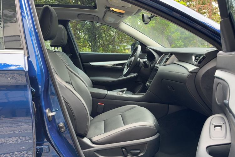 Used Infiniti QX50 2018 2.0T Two-Wheel Drive Fashion Edition