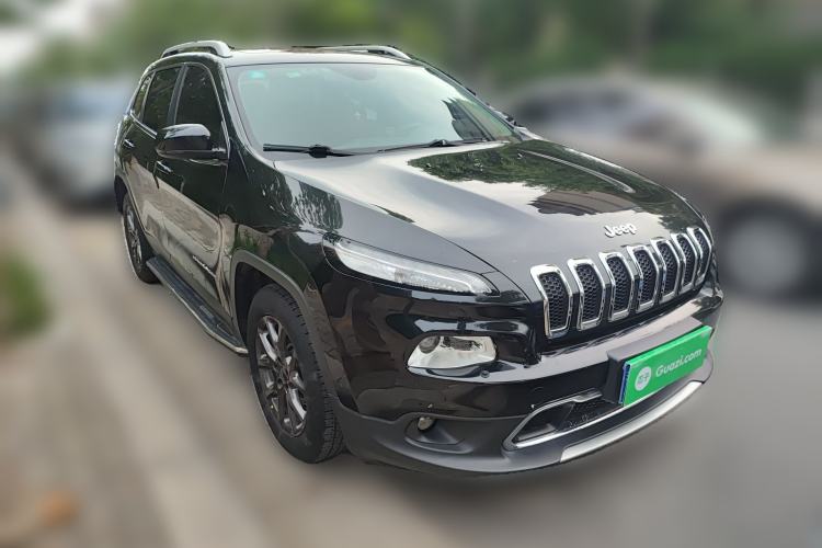 Used Jeep Cherokee 2020 2.0L Two-Wheel Drive Classic Sports Edition