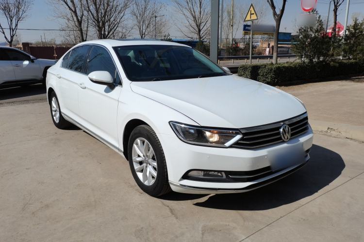 Used Volkswagen Magotan 2017 280TSI DSG Comfort Model