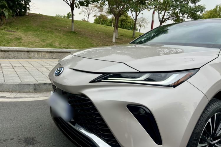 Used Toyota Venza 2022 Dual-Engine 2.5L CVT Two-Wheel Drive Prestige Edition Exterior 11