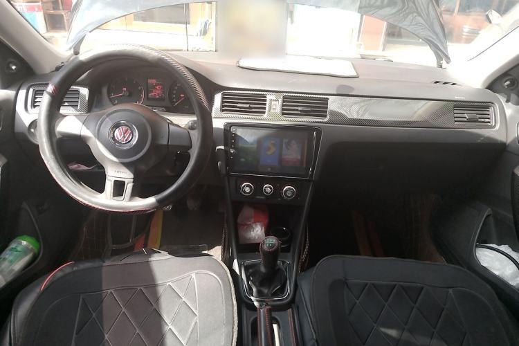 Used Volkswagen Santana 2013 1.6L Manual Fashion Edition
