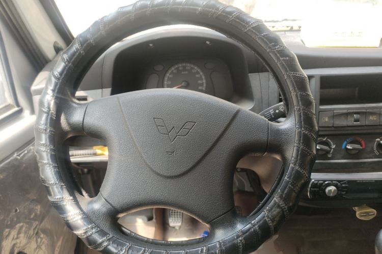 Used Wuling Zhiguang 2015 1.2L Practical LS-I Model Steering Wheel