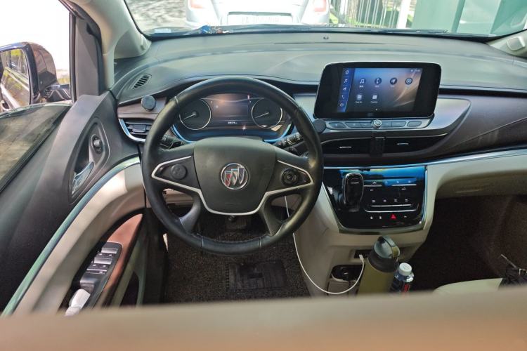 Used Buick GL8 2020 Land Cruiser Executive Class 652T Comfort Model Steering Wheel