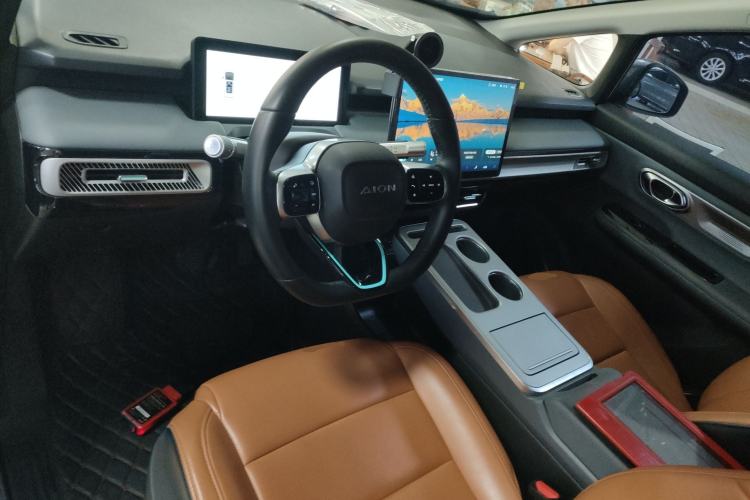 Used AION Y 2025 Plus 610 Smart Edition Center Console