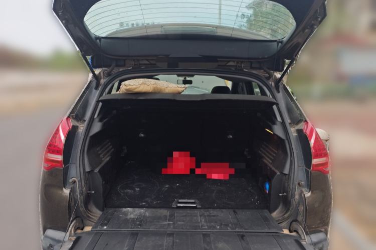 Used Peugeot 3008 2015 2.0L Automatic Classic Edition