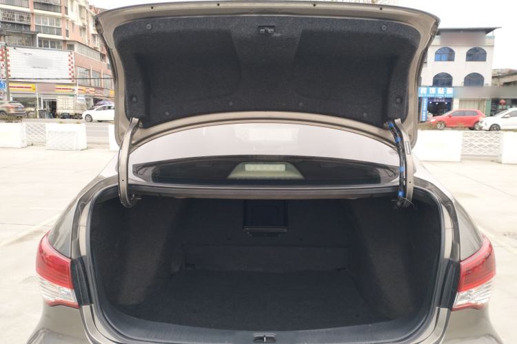 Used Nissan Sylphy 2018 Classic 1.6XE+ CVT Leading Edition Trunk