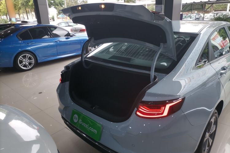 Used Geely Auto Emgrand L HiP 2024 Longteng Edition 1.5TD-DHT Pro 100KM Superior Model Trunk