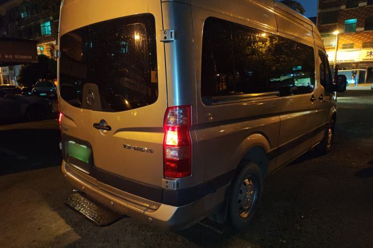 Used Foton Toano 2023 Joy Elephant Multi-Function 2.0T Manual Long-Wheelbase Mid-Roof Model with Single Rear Tire Available in 5/6/7/9-Seater Configurations
