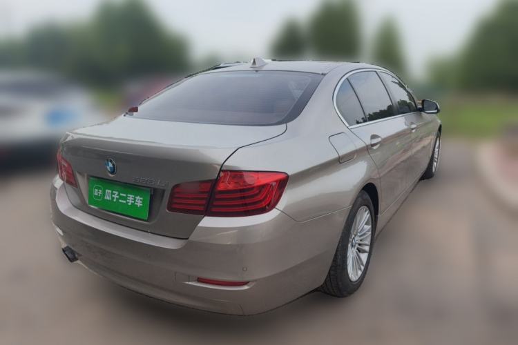 Used BMW 5 Series 2014 525Li Leading Model
