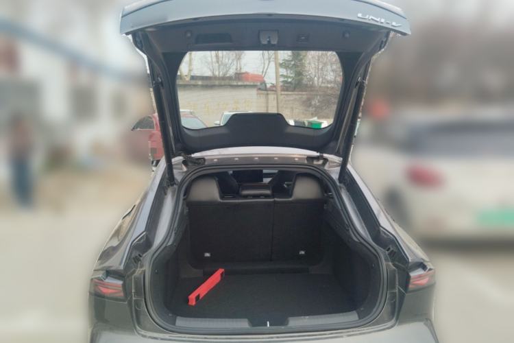 Used CHANGAN UNI-V 2025 Model Third-Generation 1.5T 500Bar Prestige Sports Edition