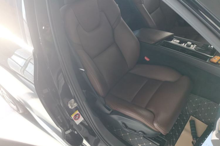 Used Volvo XC60 2021 T5 4x4 Smart Luxury Edition