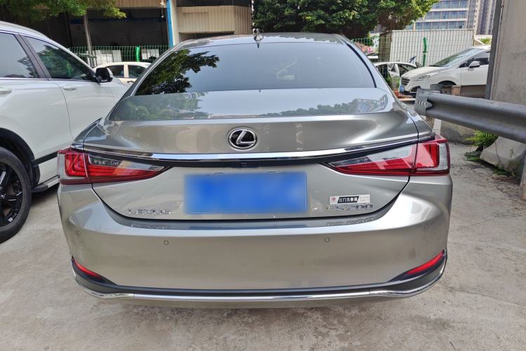 Used Lexus ES 2020 200 Excellence Edition
