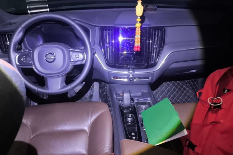 Used Volvo XC60 2022 B5 4x4 Zhiyi Luxury Edition