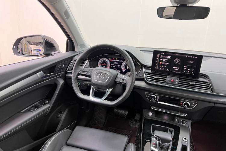 Used Audi Q5L 2022 Updated 45T Luxury Dynamic Version Interior 1