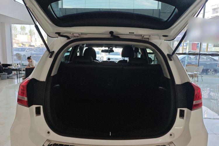 Used Haval H2 2016 Red-Label 1.5T Automatic Two-Wheel Drive Luxury Model Trunk