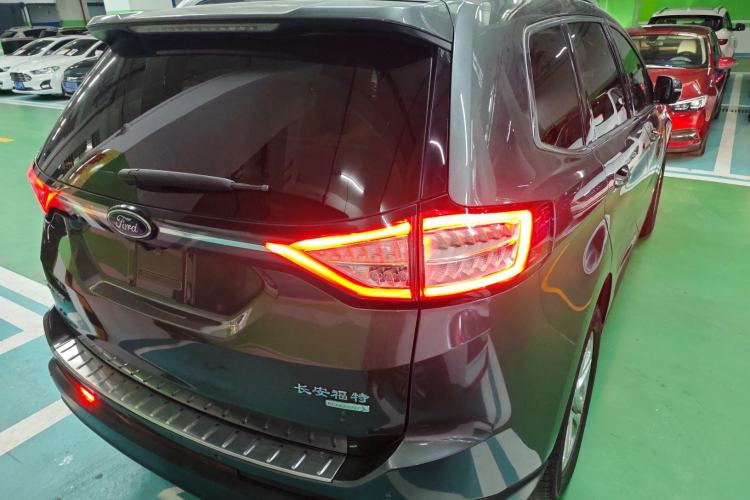 Used Ford Edge 2015 2.0T GTDi Two-Wheel-Drive High-Line Version