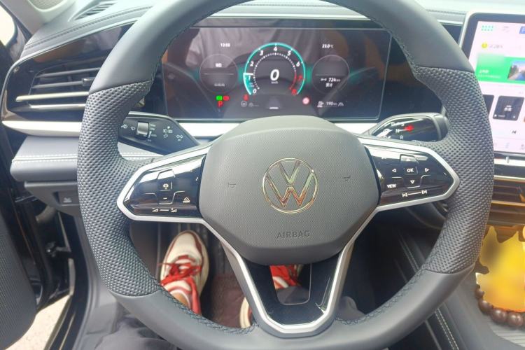Used Volkswagen Passat 2025 Pro 380TSI Dragon Glory Edition