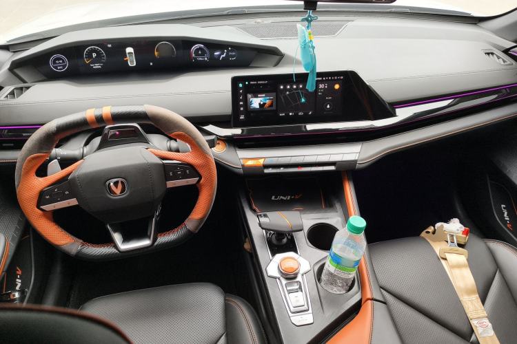 Used CHANGAN UNI-V 2022 1.5T Prestige Version