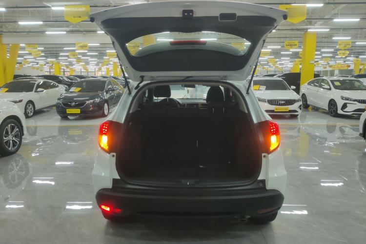 Used Honda Vezel 2016 1.8L CVT Front-Wheel Drive Pioneer Edition
