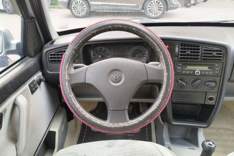 Used Volkswagen Jetta 2012 1.6L Collector's Edition Steering Wheel