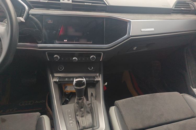 Used Audi Q3 2022 35 TFSI Fashion Dynamic Model