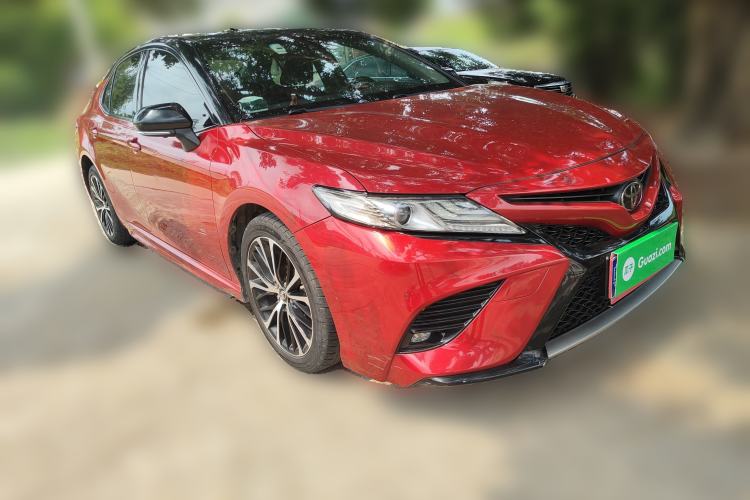 Used Toyota Camry 2018 2.0S FENGSHANG Edition Front Right 45 Deg