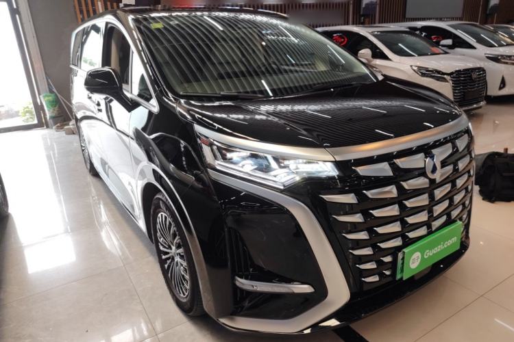 Used Denza D9 2024 DM-i 970 Luxury Model
