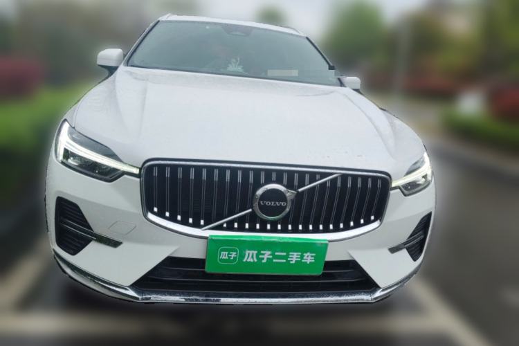 Used Volvo XC60 2024 B5 4x4 Smart Luxury Edition Front