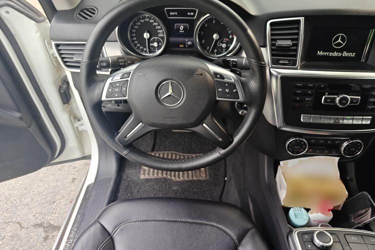 Used Mercedes-Benz M-Class 2014 ML 320 4MATIC
