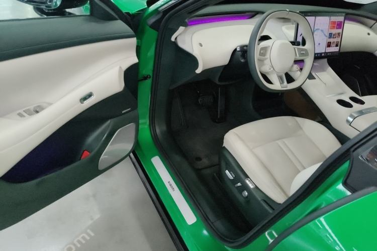 Used Xiaomi Auto YU7 2025 Ultra-Long Range High-Performance All-Wheel-Drive Max Edition Driver Seat