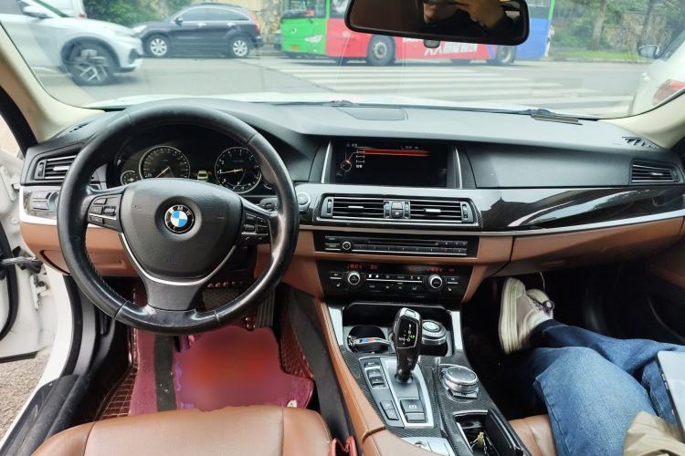 Used BMW 5 Series 2017 528Li Leading Model
