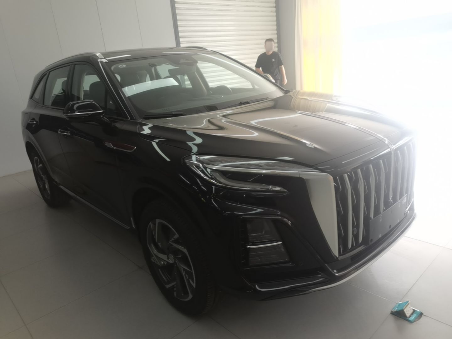 Hongqi HS3 PHEV 2025 Model 125km Jingwei 2 Millionth Anniversary Edition — снимка 12