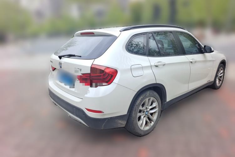 Used BMW X1 2014 sDrive18i Fashion Model Rear Right 45 Deg
