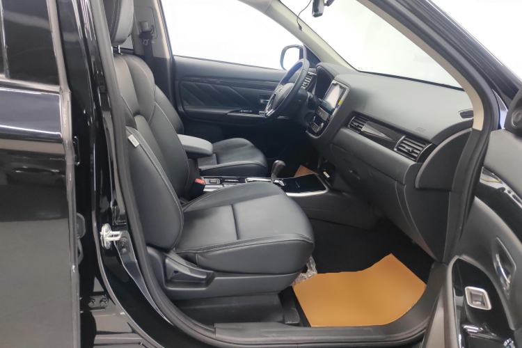 Used Mitsubishi Outlander 2020 2.0L Two-Wheel Drive Enjoyment Version 5 Seats
