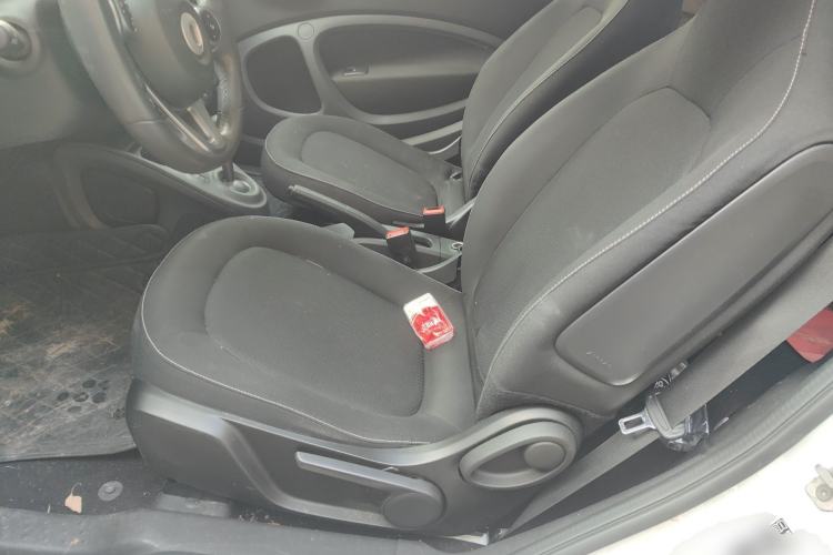 Used smart fortwo 2015 1.0L 52 kW Hardtop Passion Edition Left Front Seat