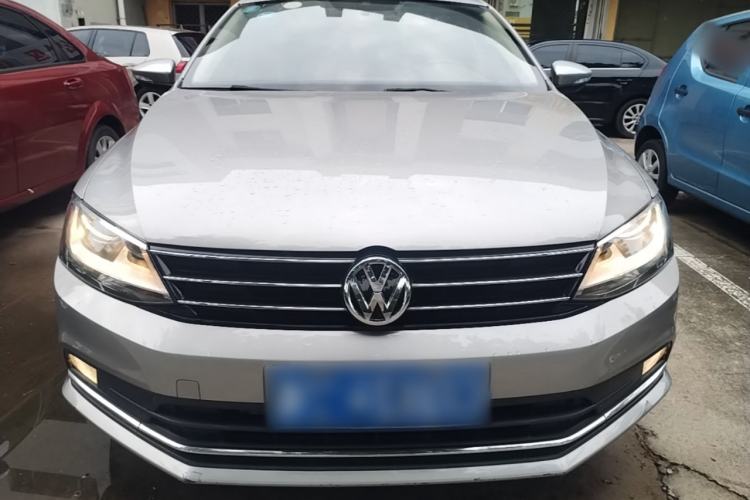 Used Volkswagen Sagitar 2017 230TSI Automatic Comfort Version