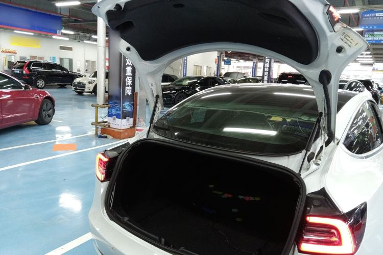 Used Tesla Model 3 2019 Long-Range Rear-Wheel-Drive Version