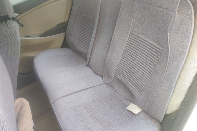 Used Hyundai Verna (older generation) 2010 Sedan 1.4L Manual Comfort GS
